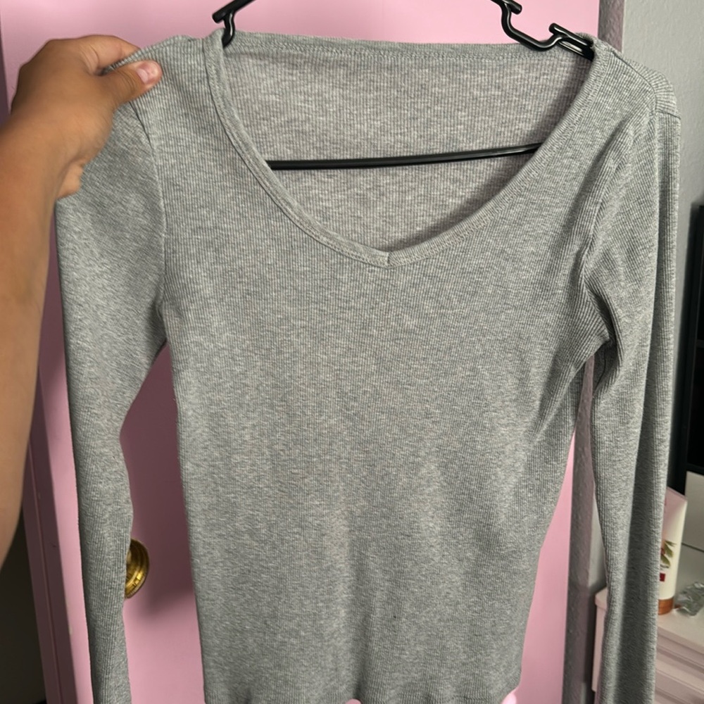 grey stretchy long sleeve